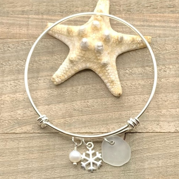 White Sea Glass And Pearl Snowflake Charm Bracelet| Genuine Seaglass Jewelry - Picture 1 of 5